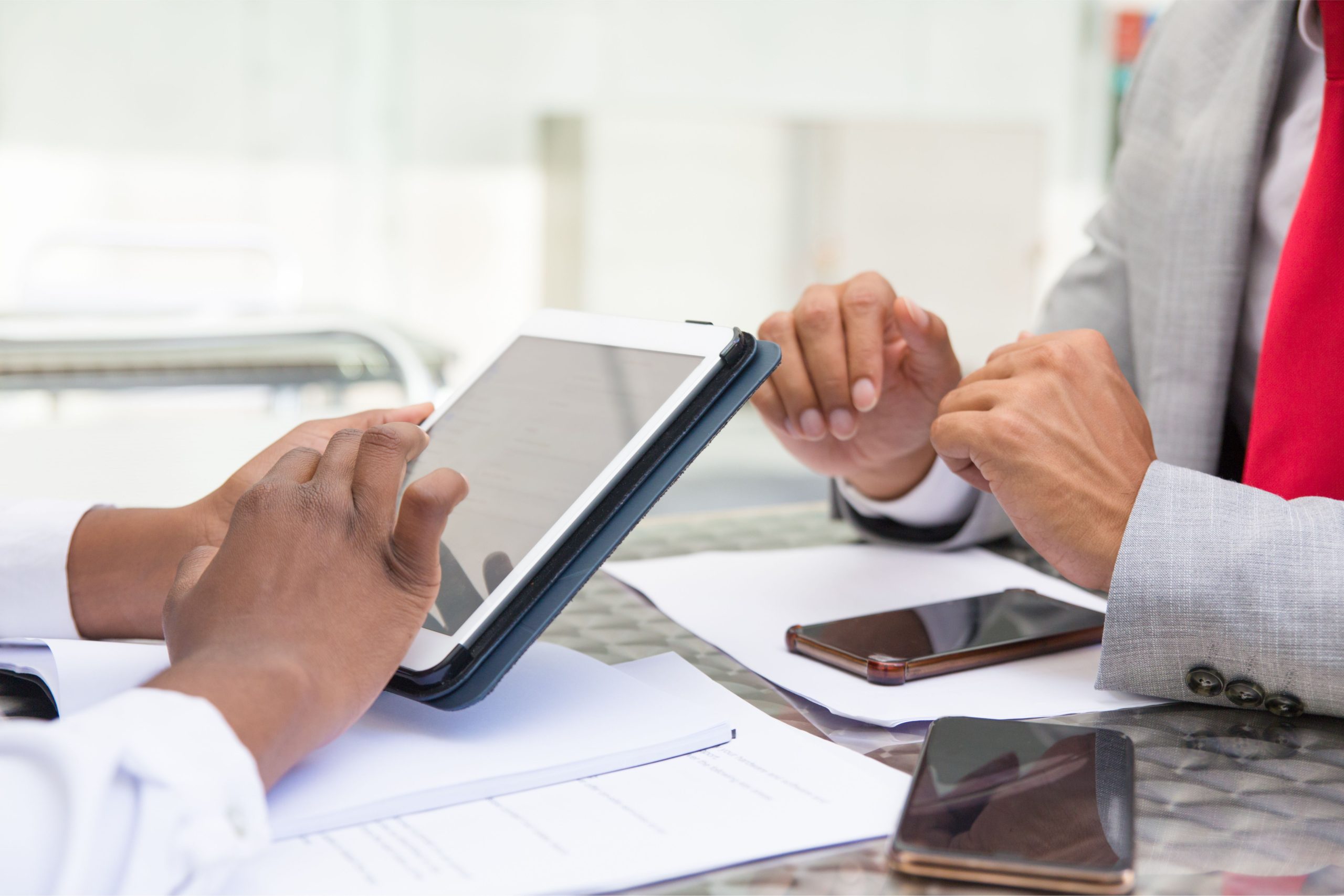 What Entrepreneurs Should Prepare Before Opening a Business Bank Account in UAE