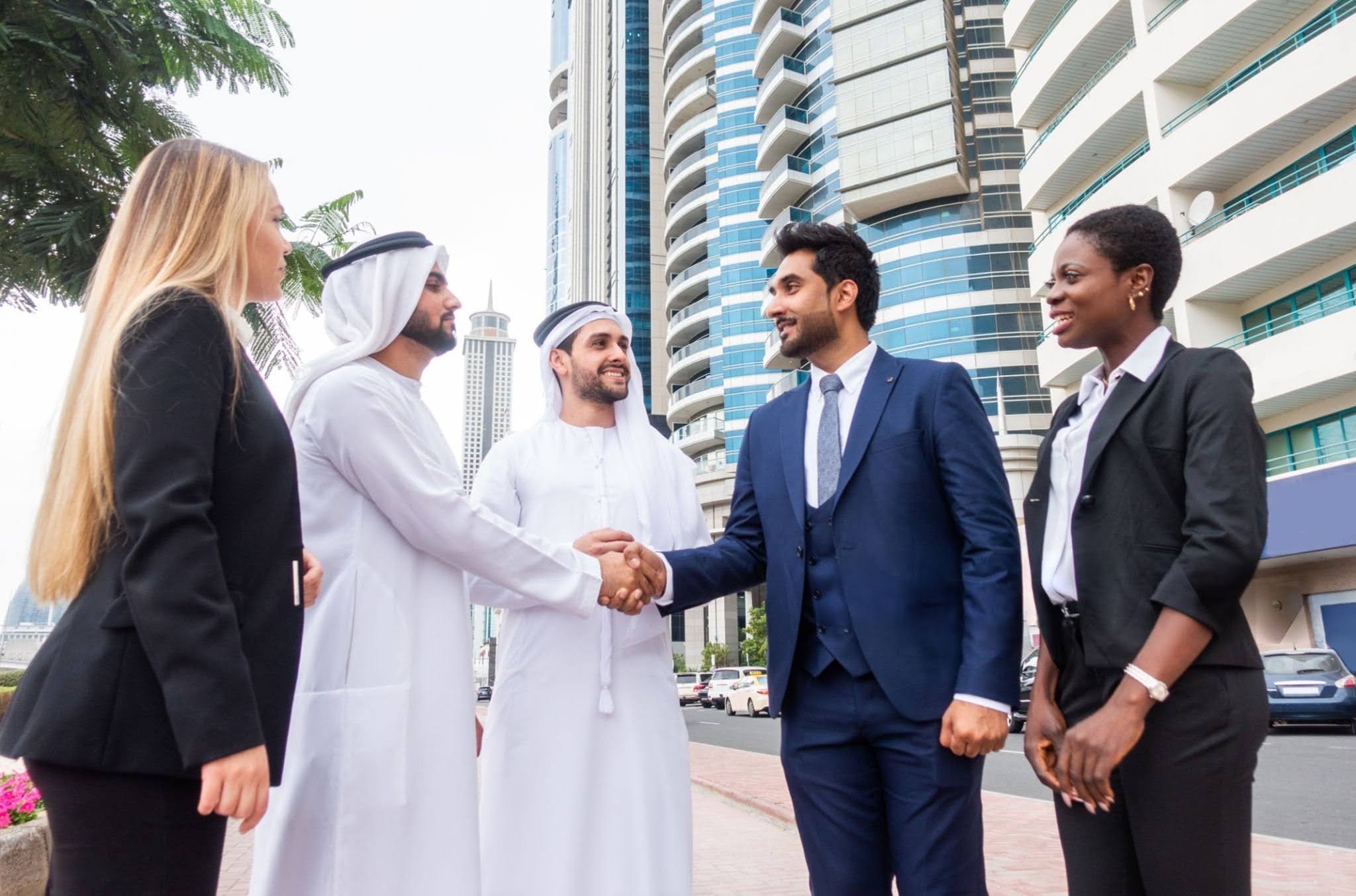 how to start a business in dubai