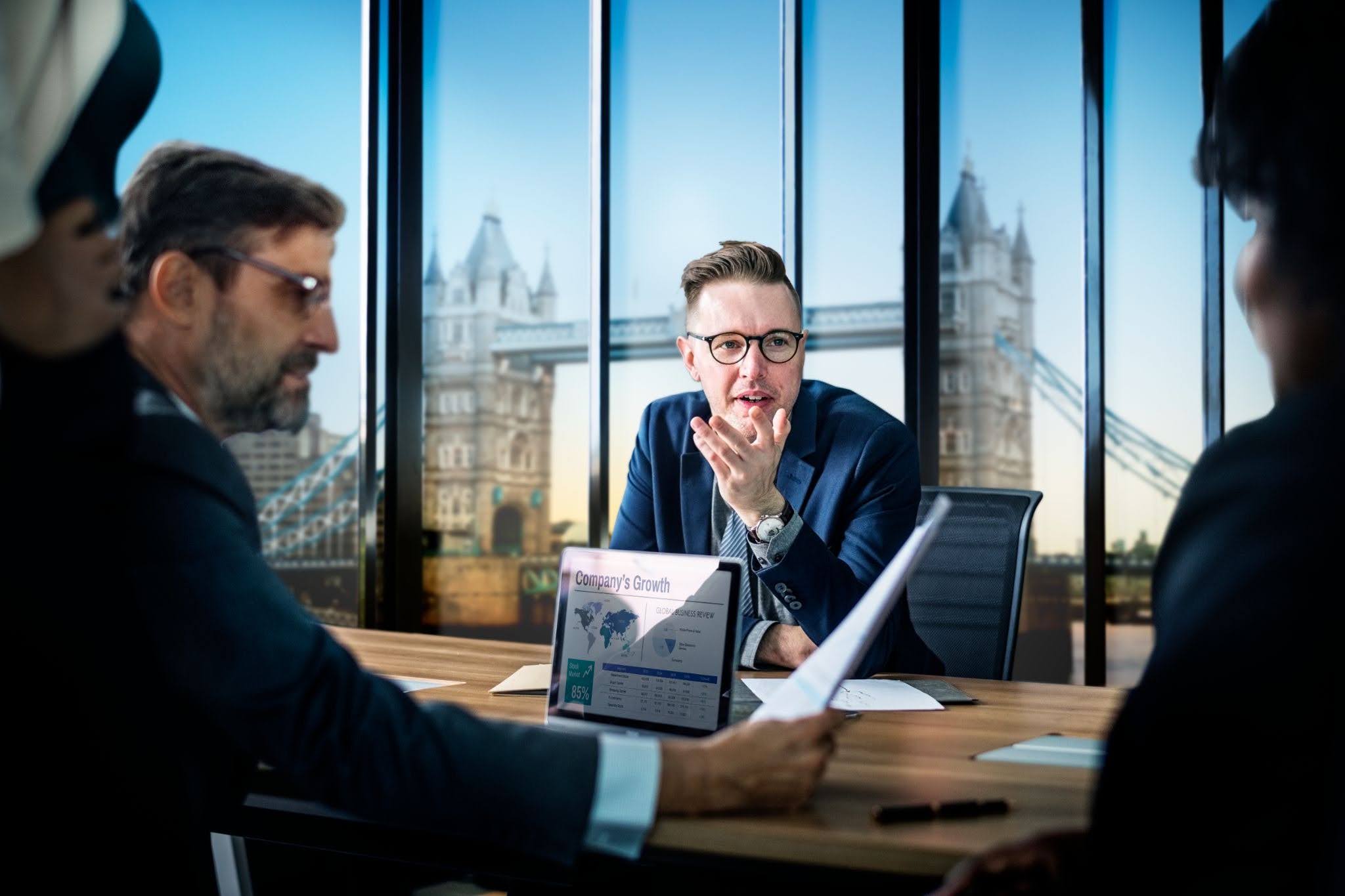 How Much Does It Cost to Start a Business in Dubai? Mainland vs Free Zone